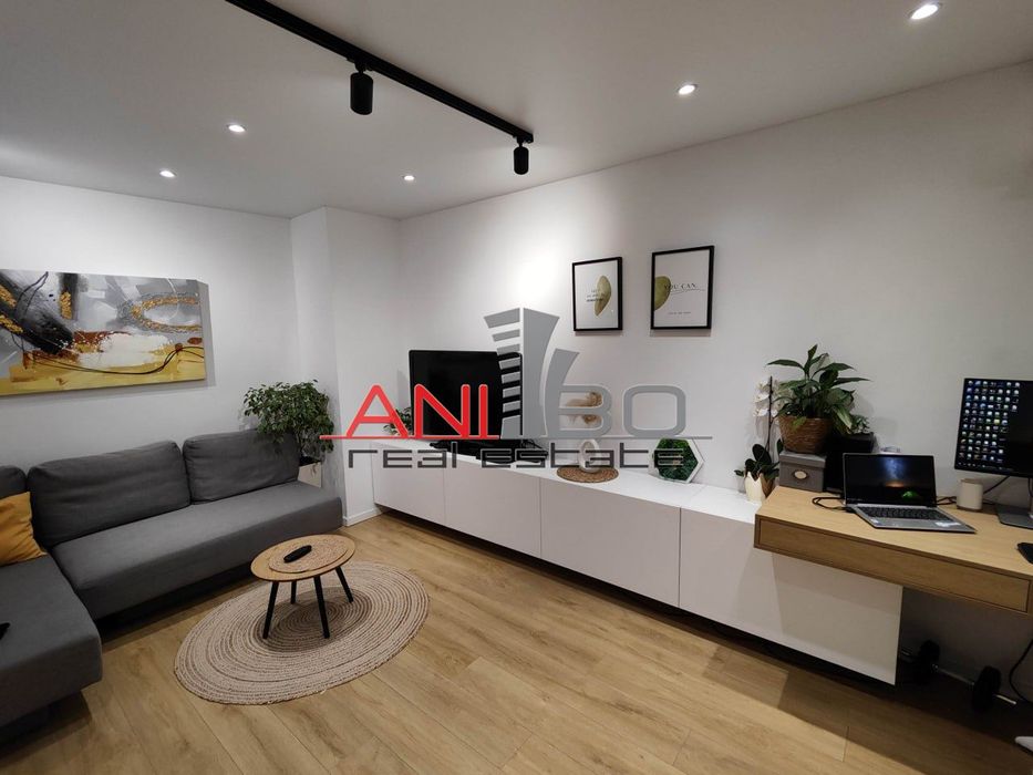 Продава се Тристаен апартамент в Варна, Център - 120 кв.м за 2742 €/кв.м - Снимка #3