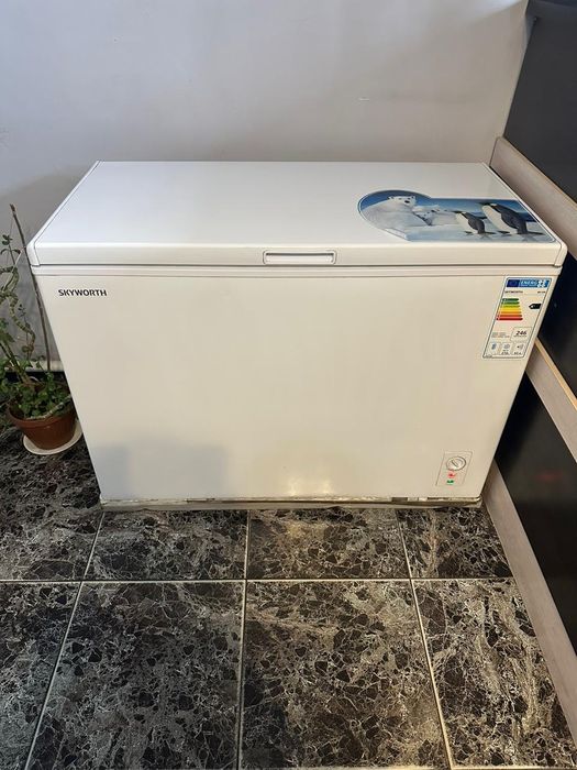 Морозильник в отличном состояние