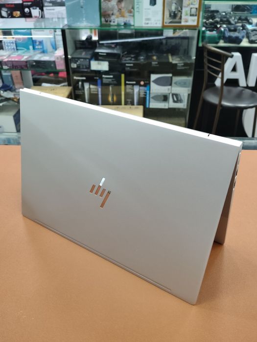 HP EliteBook 630 13.3 inch G10 Notebook PC