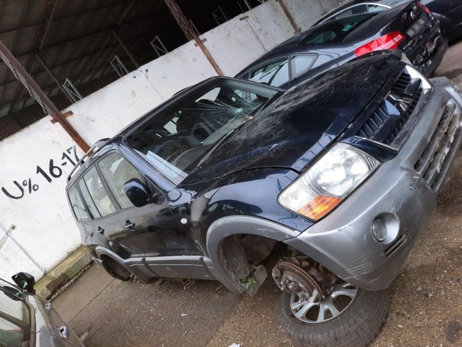 Dezmembram Mitsubishi Pajero III 3.2 Cdi An 2006 Cod motor 4M41