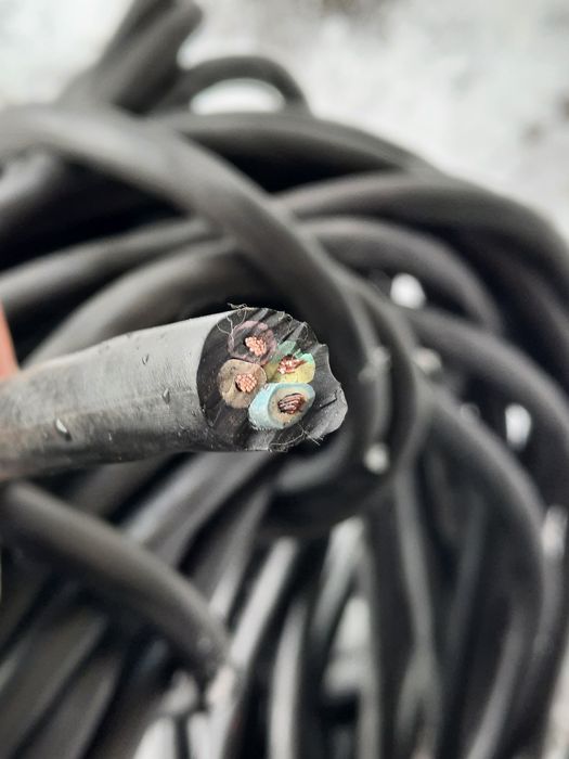 Кабель гибкий медный 4×3мм, новый, 33 метра