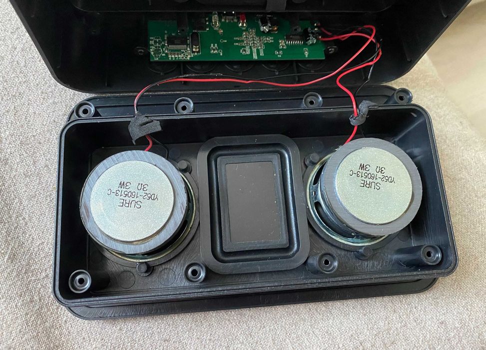 Boxa bluetooth wireless stereo - necesita inlocuita bateria