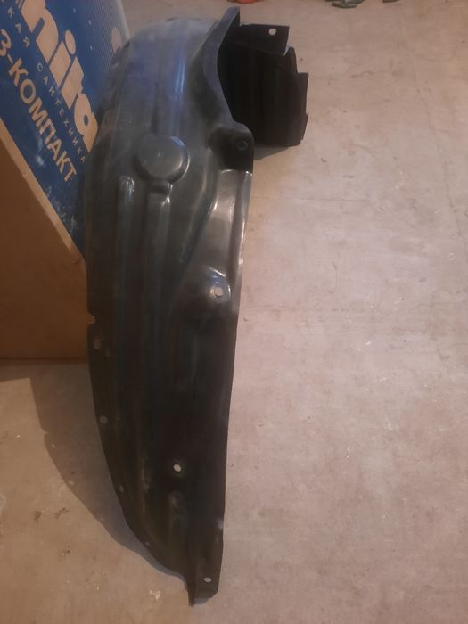 Продам подкрылок РАВ-4, Камри 20