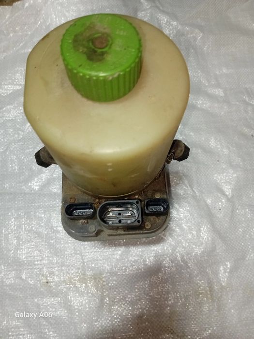 Vând pompa servo direcție  electrica pentru seat ibitza/polo/fabia