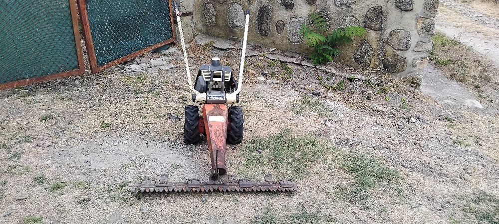 Палцова косачка Holder