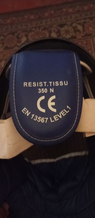 . Фехтовальная маска