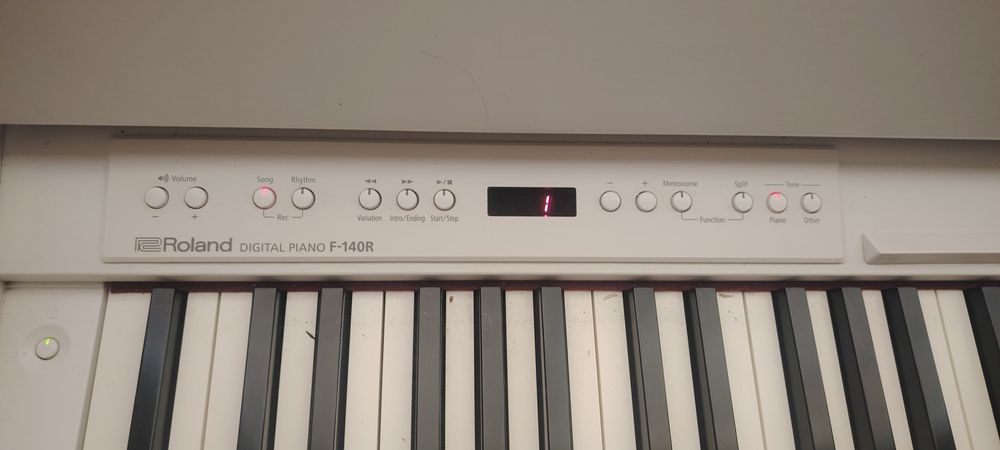 Pianina electroaccustica Roland