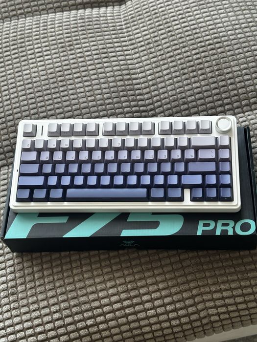 Продам Aula f75 pro