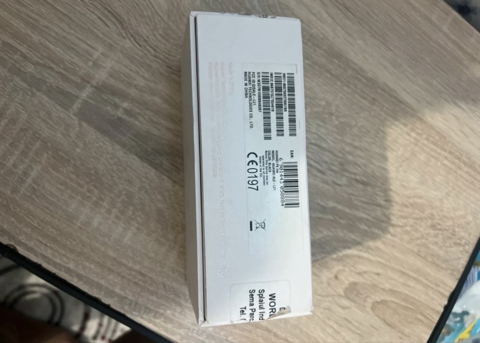 Huawei P8 Lite..