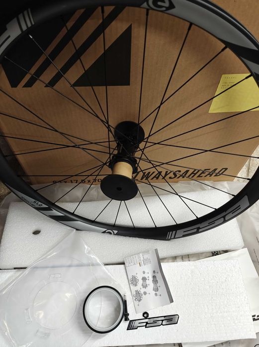 FSA карбонов Wheelset 29/27.5 Mullet, FSA i29 Carbon E-MTB