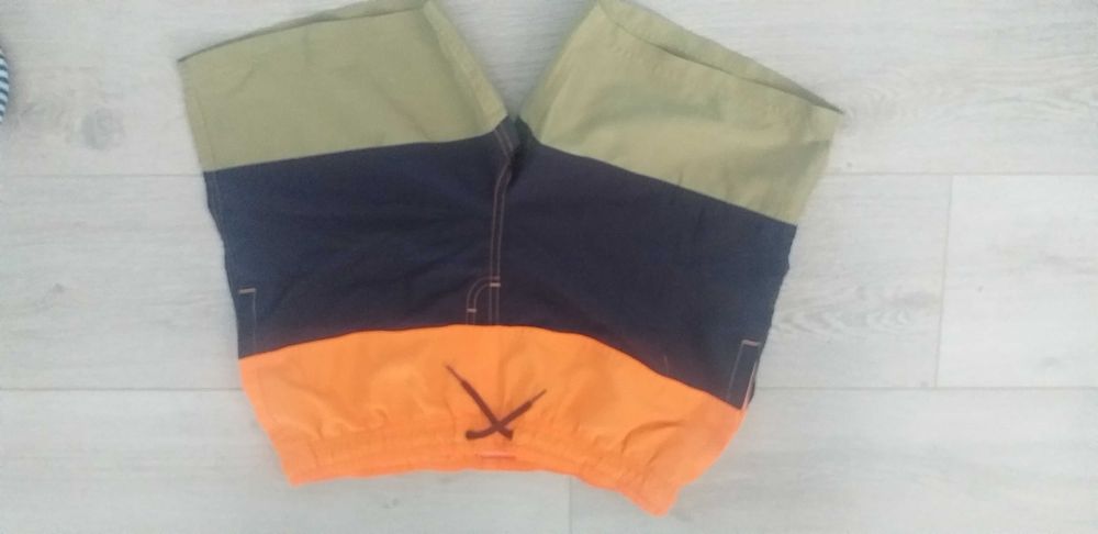 Бански за момче размер 146-152-цена 10лв.