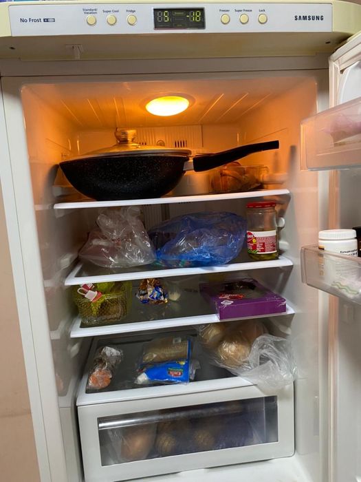 Продается холодильник