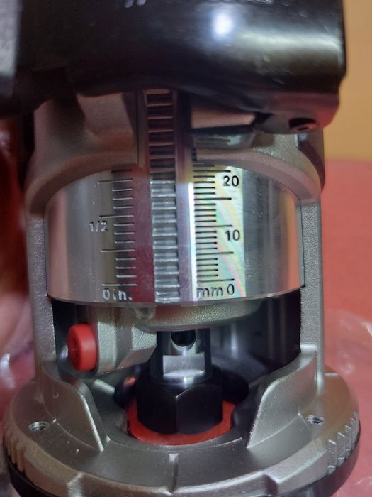 Нова акумулаторна безчеткова фреза MAKITA DRT50