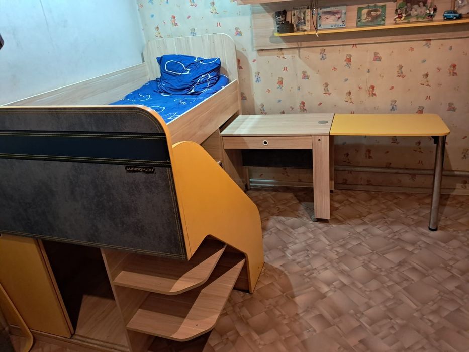 Продам детский мебельный гарнитур