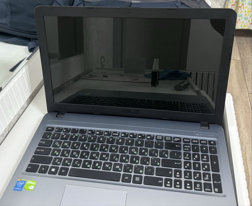 Продам офисный ноутбук Asus