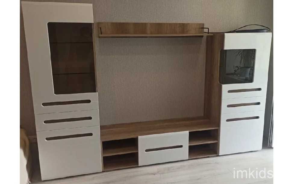 Гостиные в ассортименте .