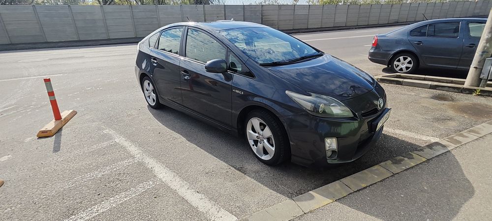 Toyota Prius  2011