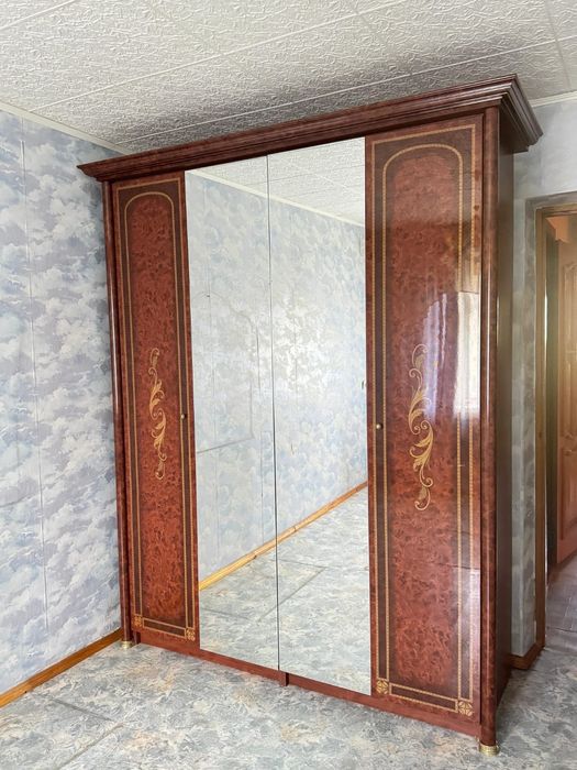 Шкаф  платяной четырехстворчатый