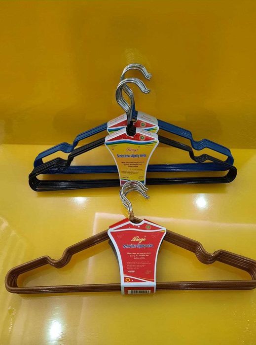 Вешалка-плечики для одежды антискользящая