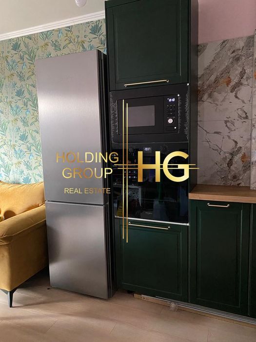 Продава се Тристаен апартамент в Варна, Център - 97 кв.м за 2578 €/кв.м - Снимка #4