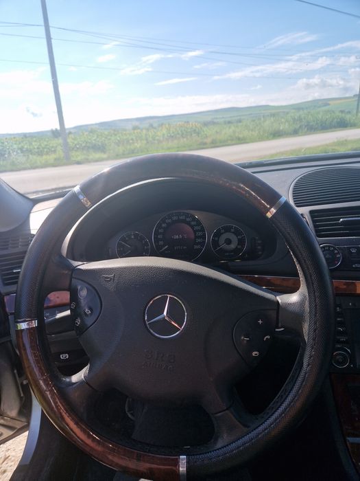 Mercedes benz w211