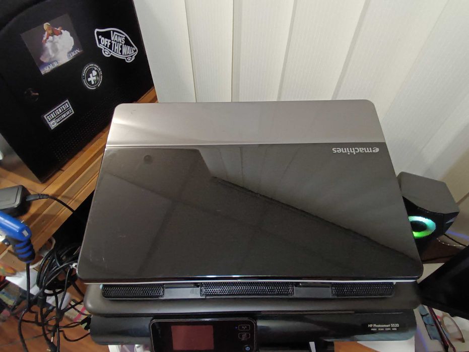 Лаптоп eMachines HM72 CP / 17.3