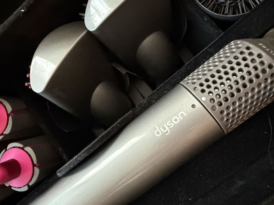 Dyson стайлер для волос