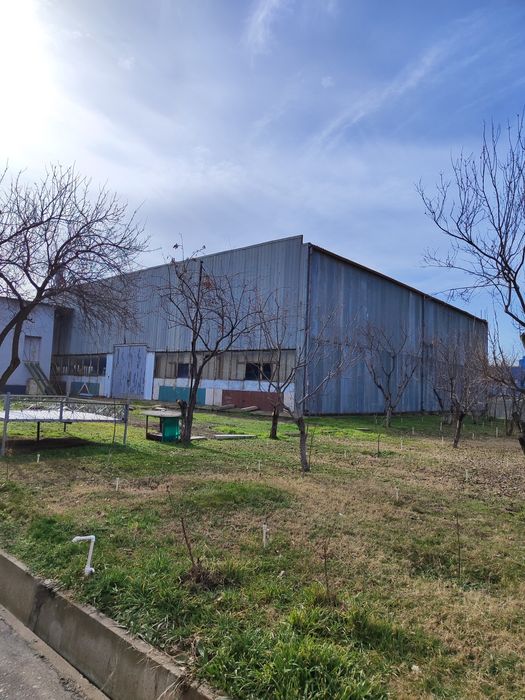 База,Промзона,2 Гектара,7,700 помещения,ориентир Кока Кола завод.