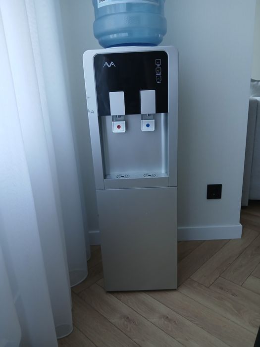 Диспансер для воды