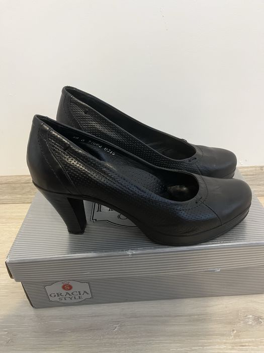 Черни кожени обувки Грация от естествена кожа