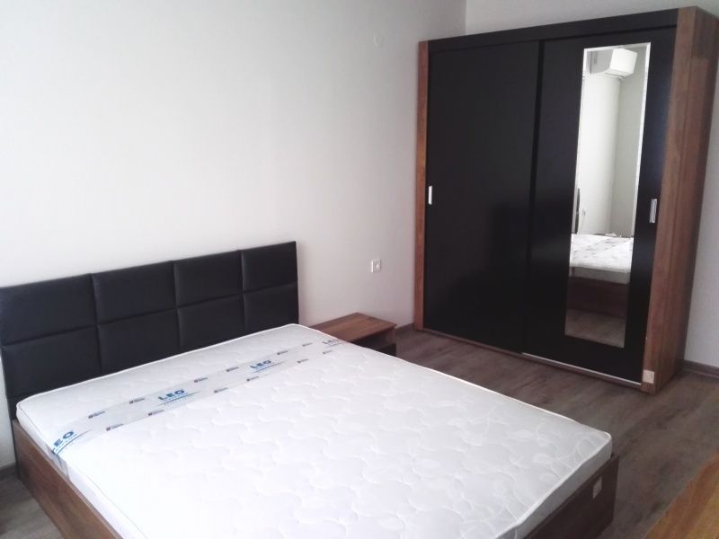 Двустаен нов в ЖК Тракия под наем