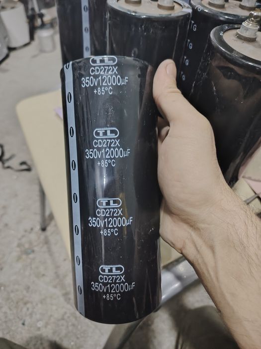 CD272X конденцатор электролитический 
350v12000uF 
+85oC 3
CD272X 
350