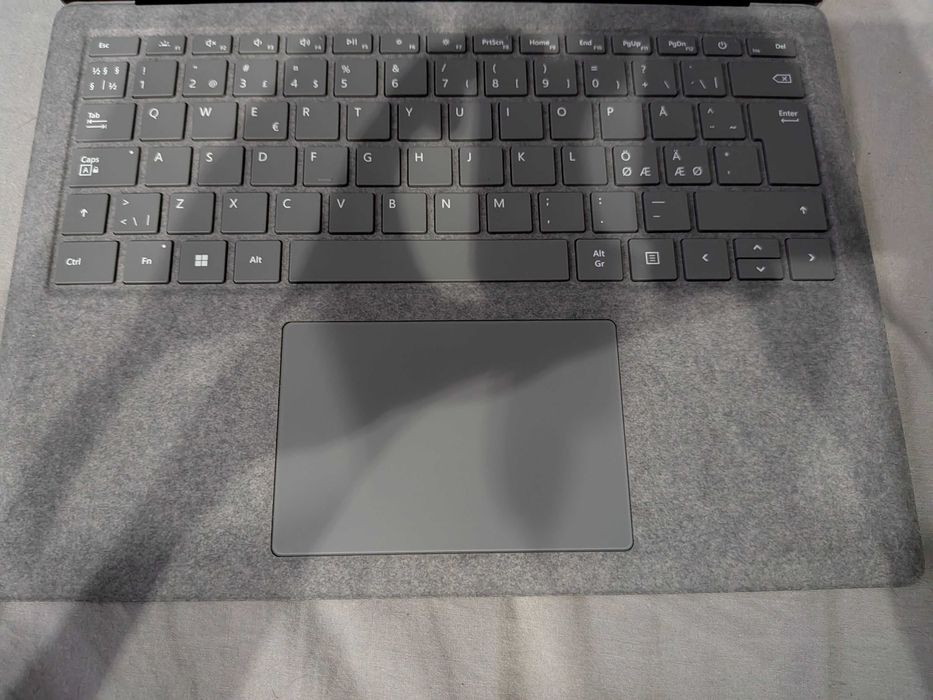 Surface laptop 5