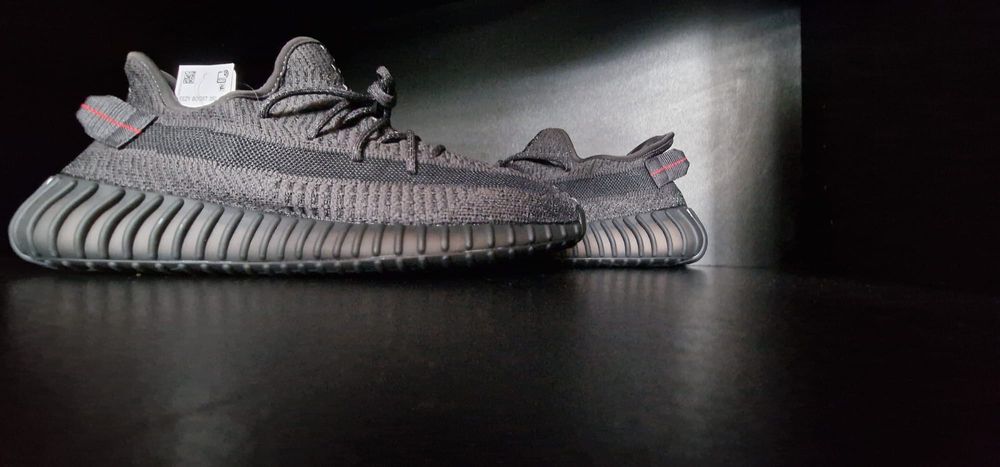 Yeezy Static Black