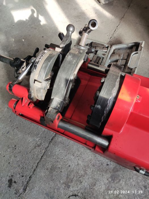 Резьбонарезной станок