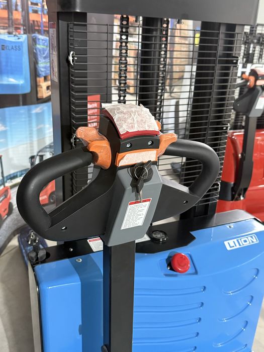 Transpalet Electric cu Catarg Li-ION