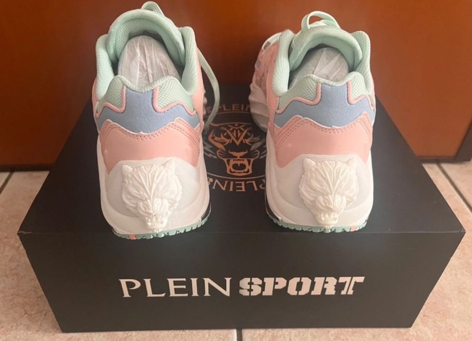 Plein Sport маратонки номер 39