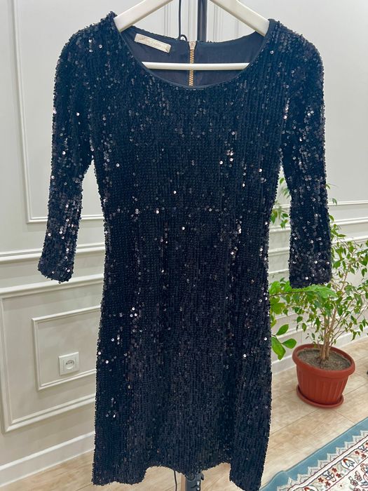 Продам не дорого 3 платья