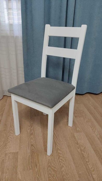 Продам кухонный стол и шесть стульев