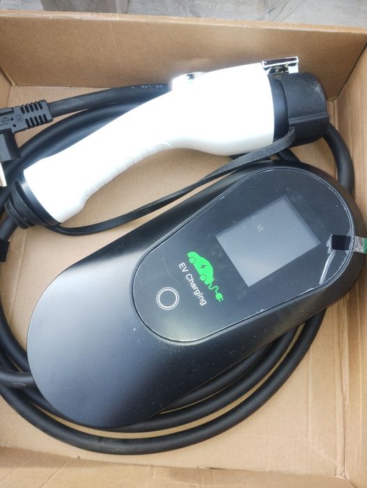Зарядно за електрически автомобил, Portable EV charger 
Номер на модел