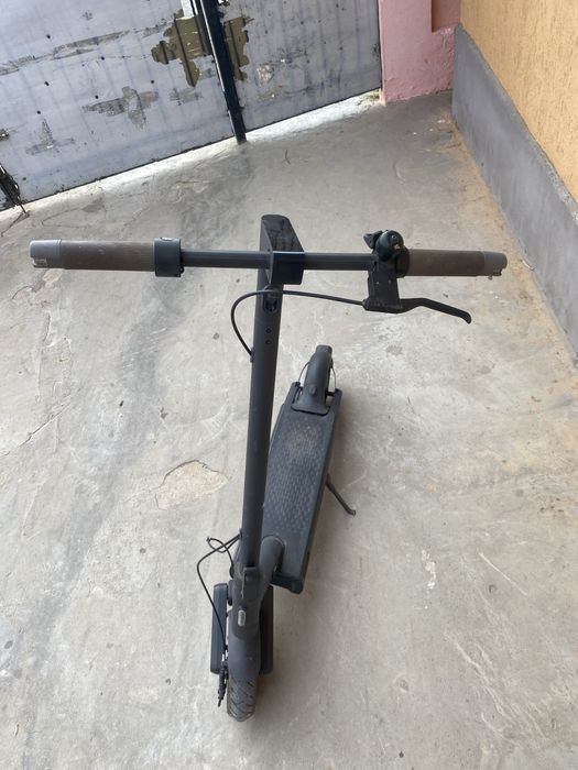 Trotineta nave in stare ff buna pt mai multr detalii sunati la nr de t