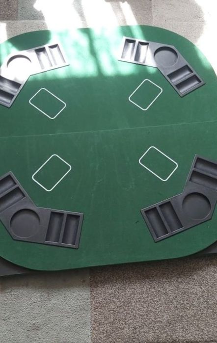 Masa de poker pliabila cu geanta de transport noua preț fix