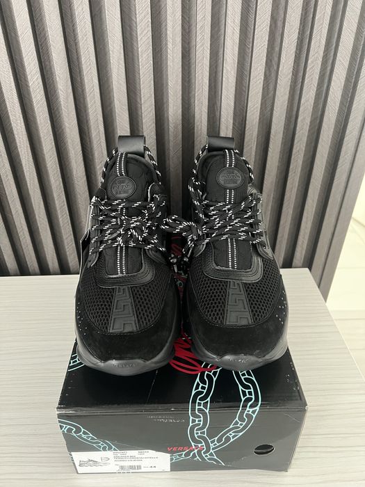 Versace chain reaction negri