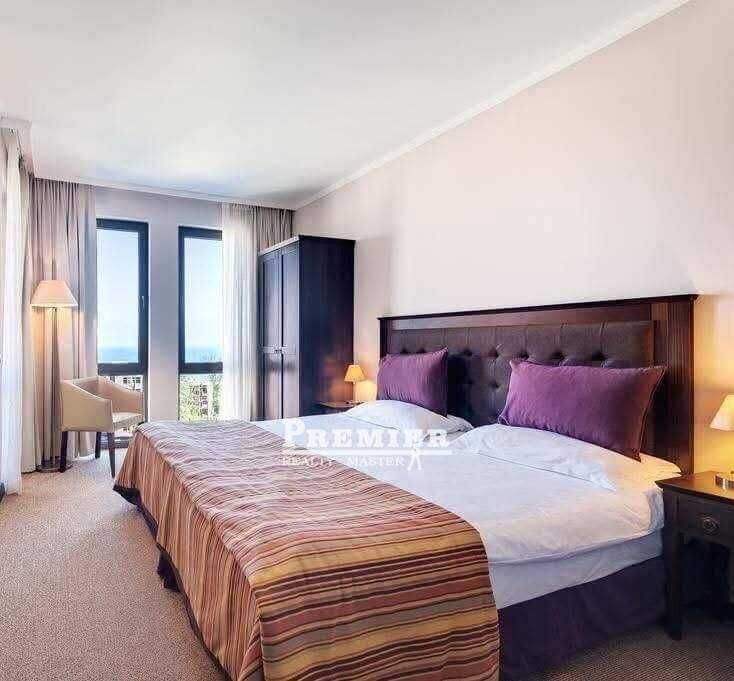 Продава се Двустаен апартамент в к.к. Слънчев бряг - 70 кв.м за 1428 €/кв.м - Снимка #3