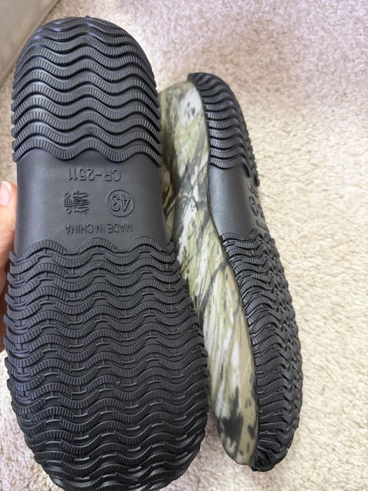 Резиновые сапоги, галоши, тапки