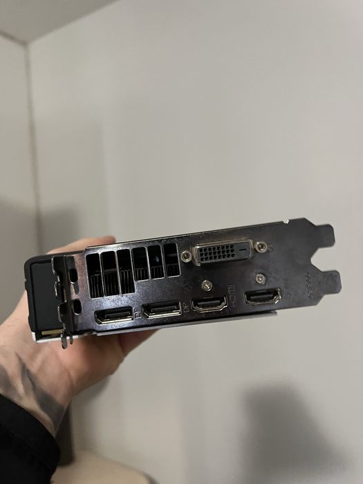 Vand RX 480 8gb (nu este minata)