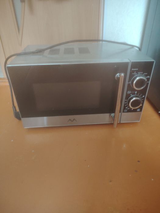 Микроволновая печь на запчасти