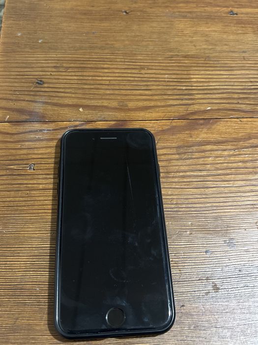 iPhone 7 сатылады