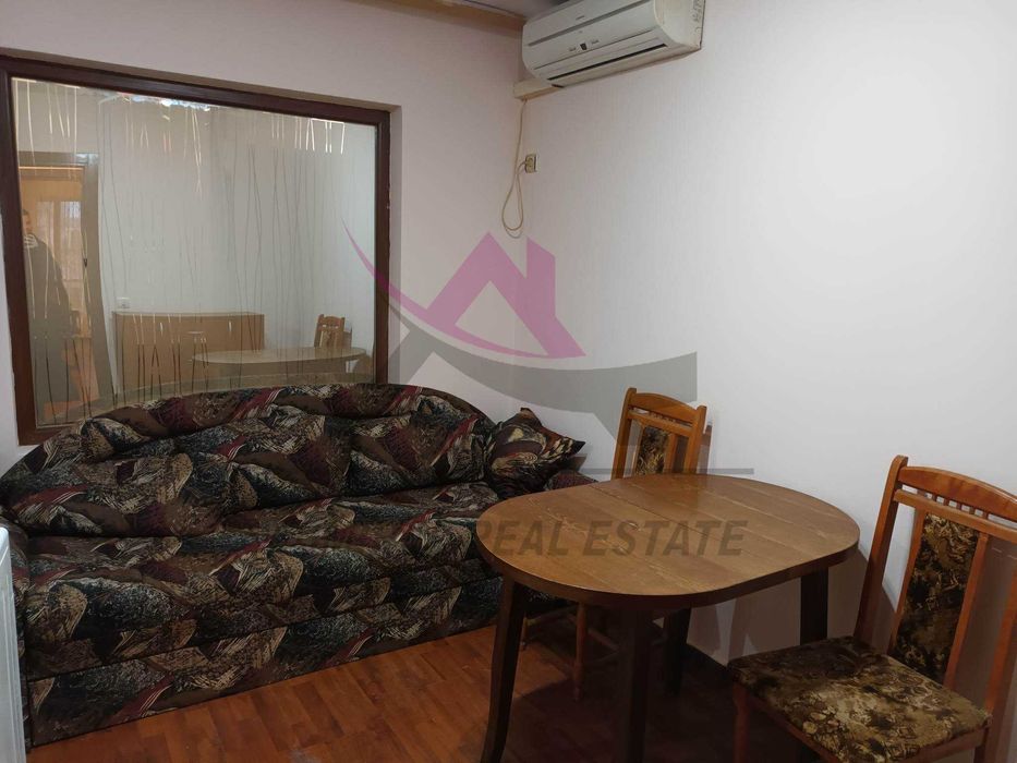 Дава се под наем Двустаен апартамент в Варна, Лятно кино Тракия - 60 кв.м за 300 € - Снимка #1