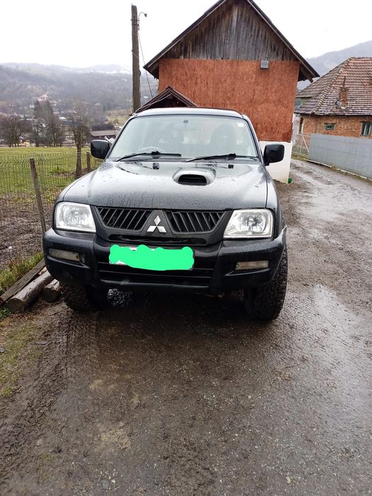 Vand l 200  autoutilitara